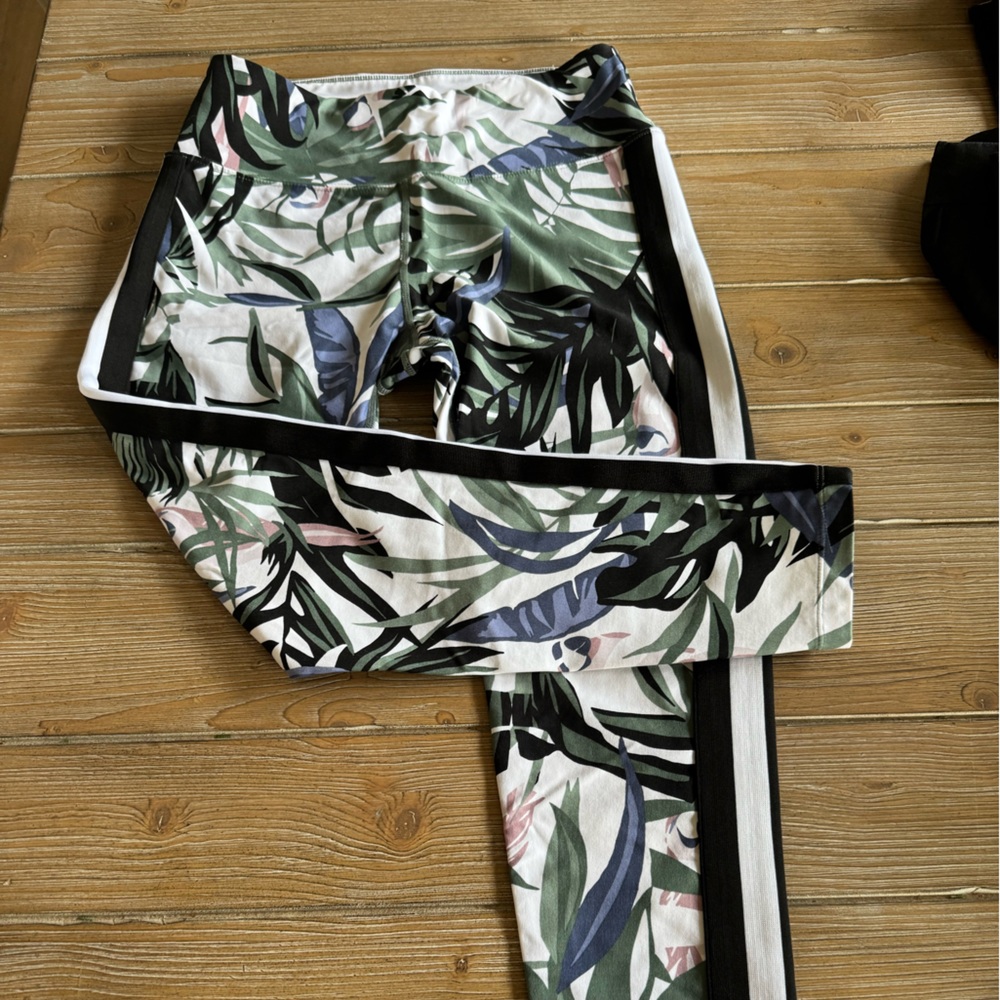 Super cute workout gear, perfect for spring!